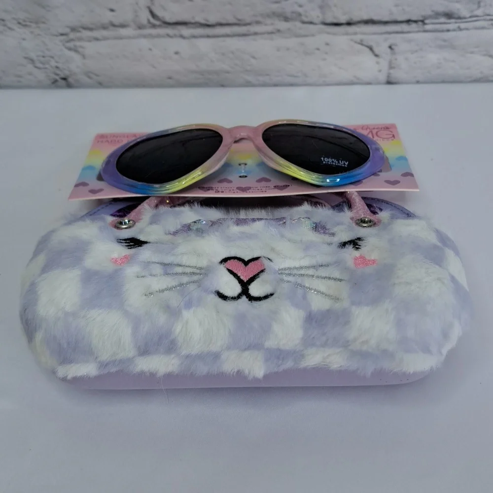 MISS GWEN'S 'OMG' HEART SUNGLASSES & FUZZY HARD CARRING CASE 'BOUGIE KITTY'